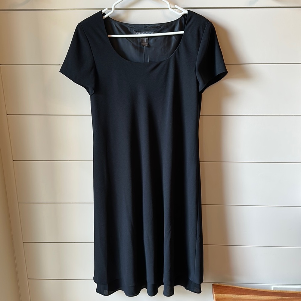 Jones Wear Dress short sleeve fully lined LBD size 12